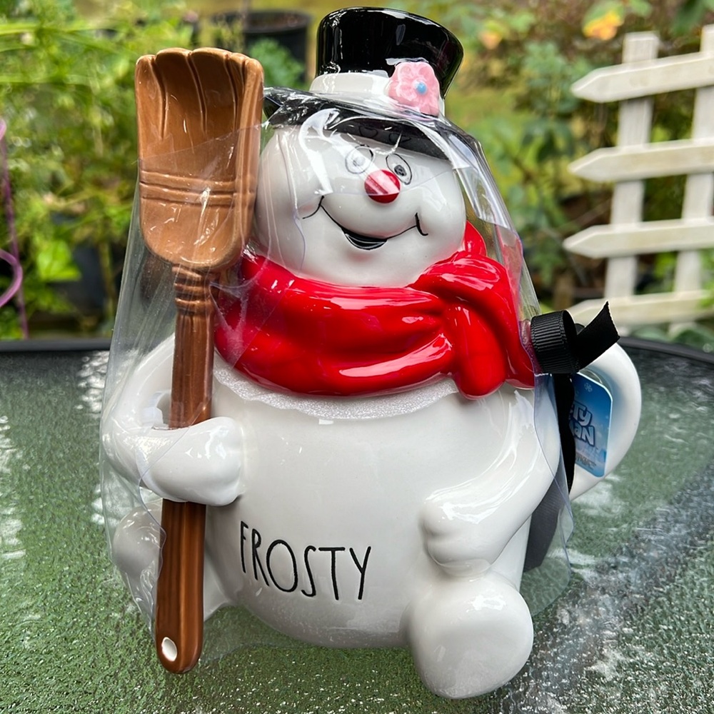 Rae Dunn frosty snowmen canister